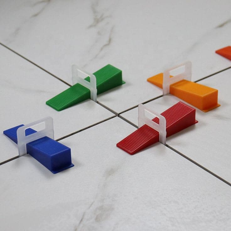 Tile Leveling Clip with Wedges
